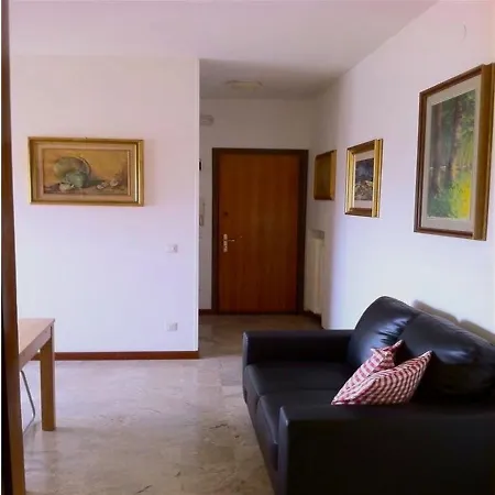 Garsoniera In Morilor Etaj 1-3