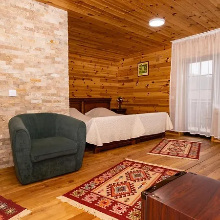 Cabana La Fermă-2