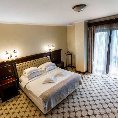 Hotel Golden House-3