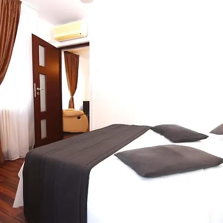 Luxury Apartment-3