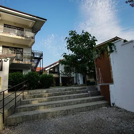 Vila Tahne-2