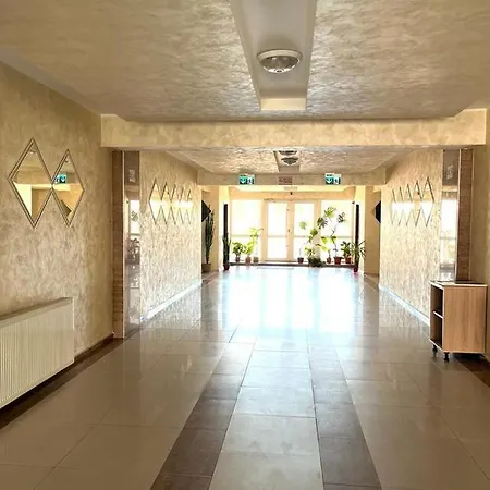 Eden Guest Aparthotel, Oradea, Romania-2