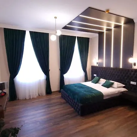 Bizi House Accommodation-2