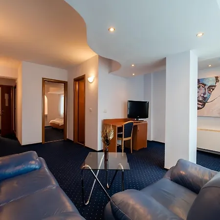 Hotel Excelsior-2