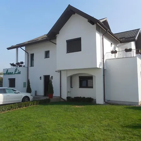 Villa Annalia - Rooms To Rent-2