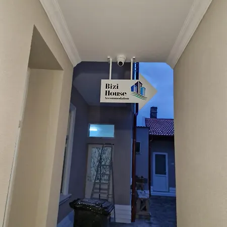 Bizi House Accommodation-3