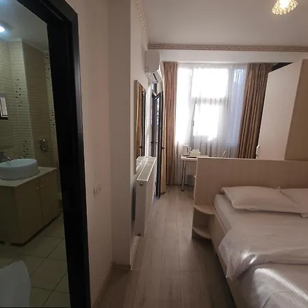 Hotel Marina 2-3