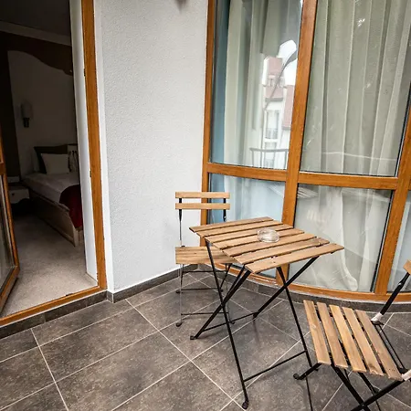 Monti Chalet-2