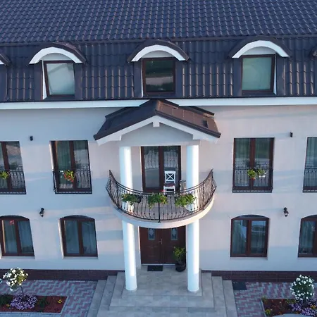 Aristocat Hotels Rasnov-2