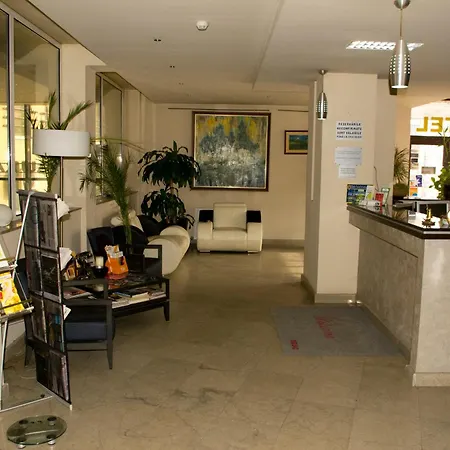 Hotel Seven-2