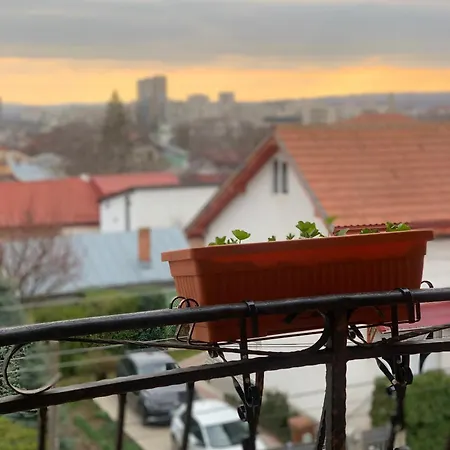 Casa Famous-3