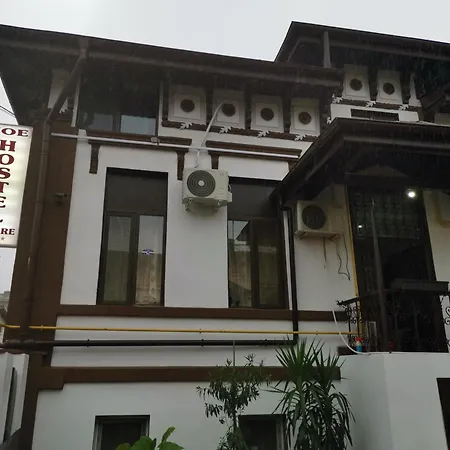 Joe Hostel-2