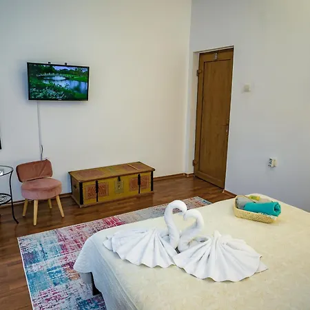 Villa Casafina Serviced Apartments-3