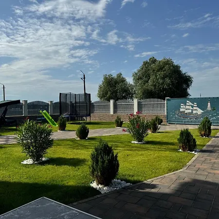 Casa Cristal Sulina-2