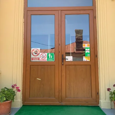 Casa Trandafirilor-3