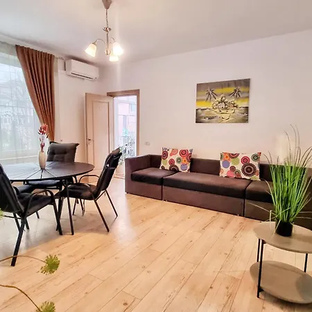 Kyd House Studiouri si apartamente la 100 de m de plaja Debarcader-3