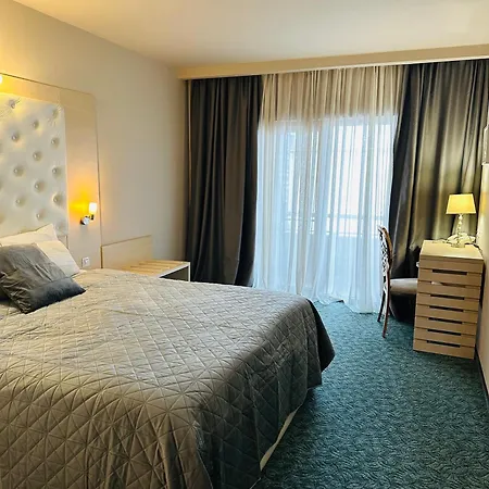 Hotel Plaza-2