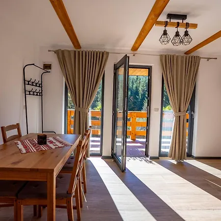 Casa Izvorul Negru Moisei-2
