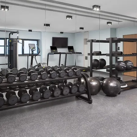 Courtyard By Marriott Cluj - Napoca Downtown-2