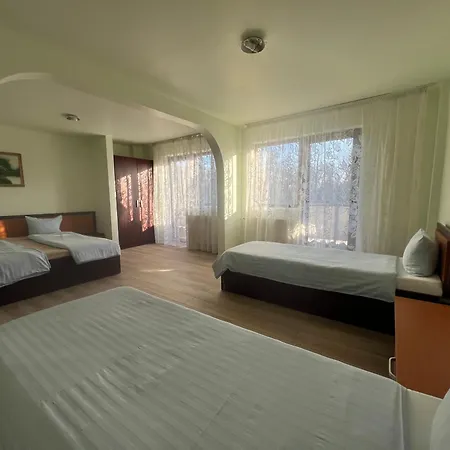 Hotel Le Baron-2