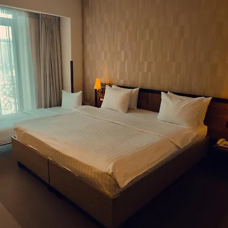 Europa Royale Bucharest-3