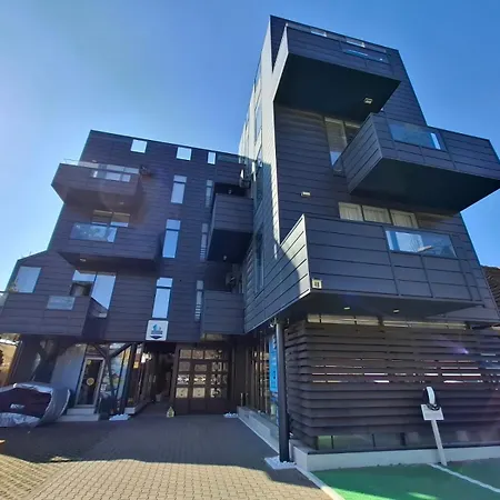 Steel Residence Aparthotel-Free Evcharging & Parking-2