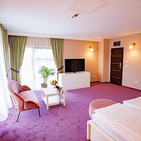 Hotel Senator-2