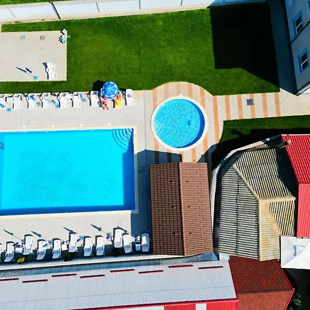Pensiunea Blue House-2