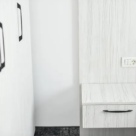 Alutus Boutique-2