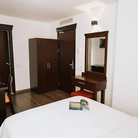 Duke Armeneasca Suites By Olala!-3