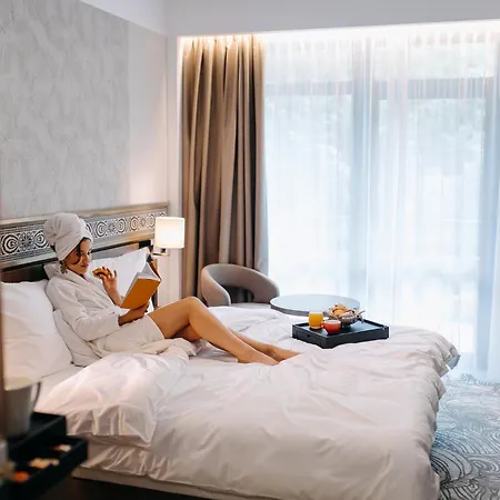 Hotel Crystal Wellness & Spa Superior-3