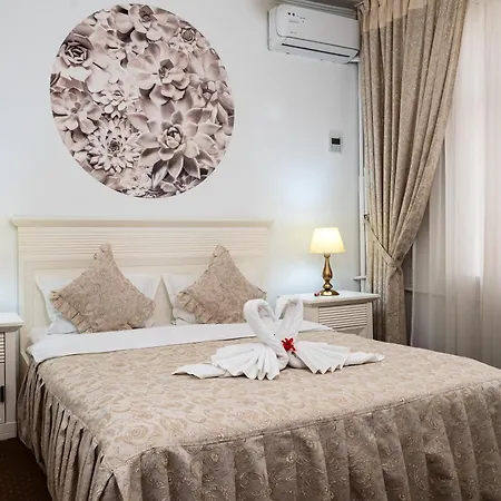 HOTEL CORA Bistrita-2