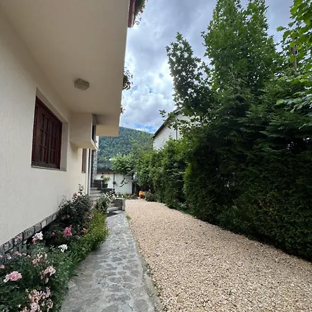 Amandra Chalet-2