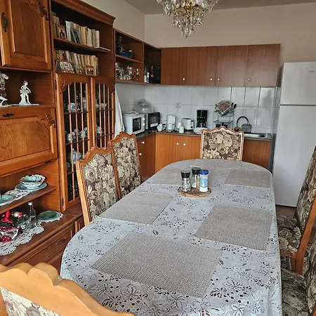 Podgoria Guesthouse- Camere De Inchiriat-2