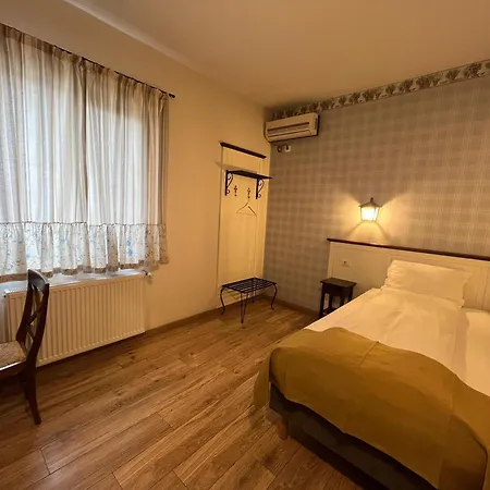 Piazzetta Bacau-2