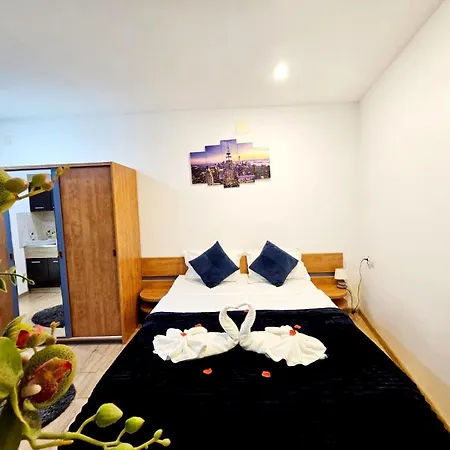 Rose Apartments-2