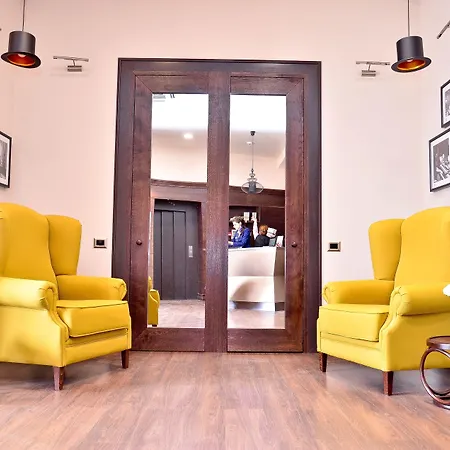 Hotel Capitolina City Chic-2