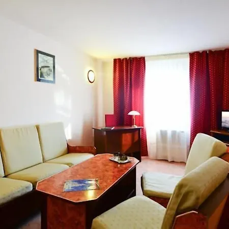 Euro Hotel-3