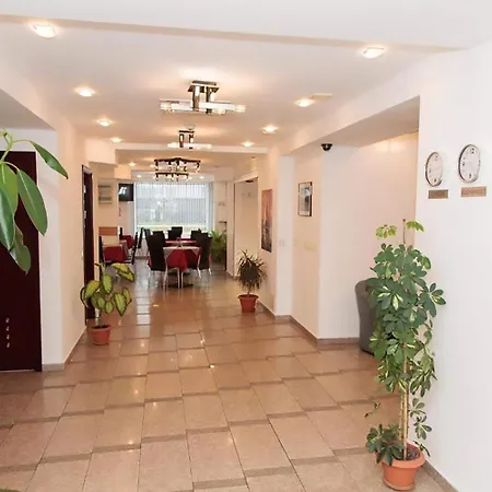 Plus Hotel-3