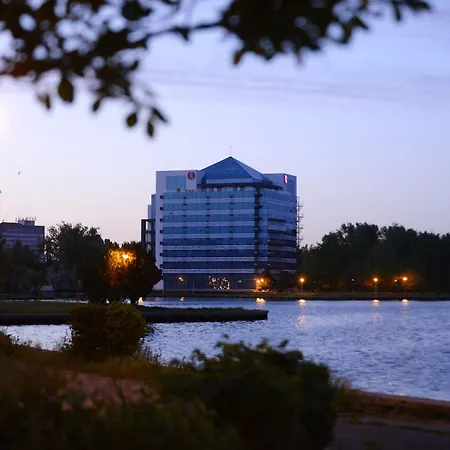 Ramada By Wyndham Constanta-2