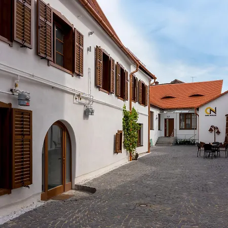 Casa Nicolae Luxury Suites-3