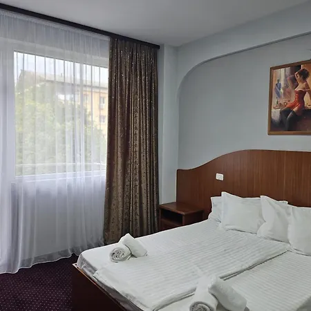 Hotel Ambasador-2