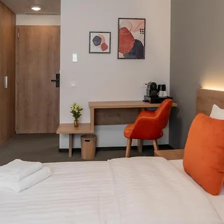 No Pardon Hotel-2