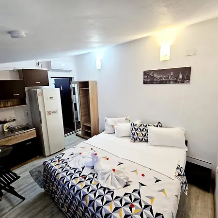 Rose Apartments-3