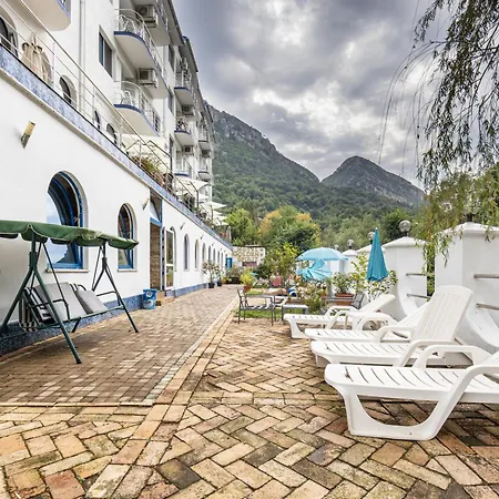 Hotel Golden Spirit-2