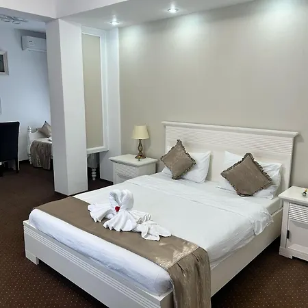 HOTEL CORA Bistrita-3