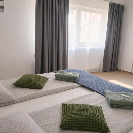 7 Level Panzio, Ultra Central, Self Check-In, Self-Catering-2