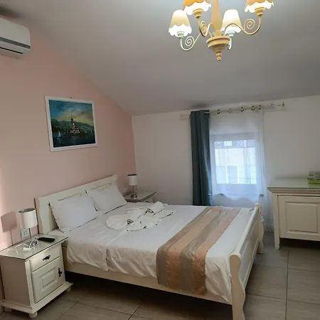 Adrys Boutique Villa-3