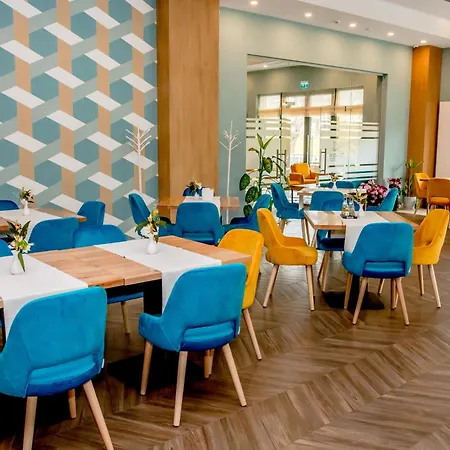 Grand View Hotel & Suites Copou-3