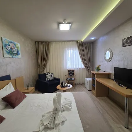 Iris Hotel-3